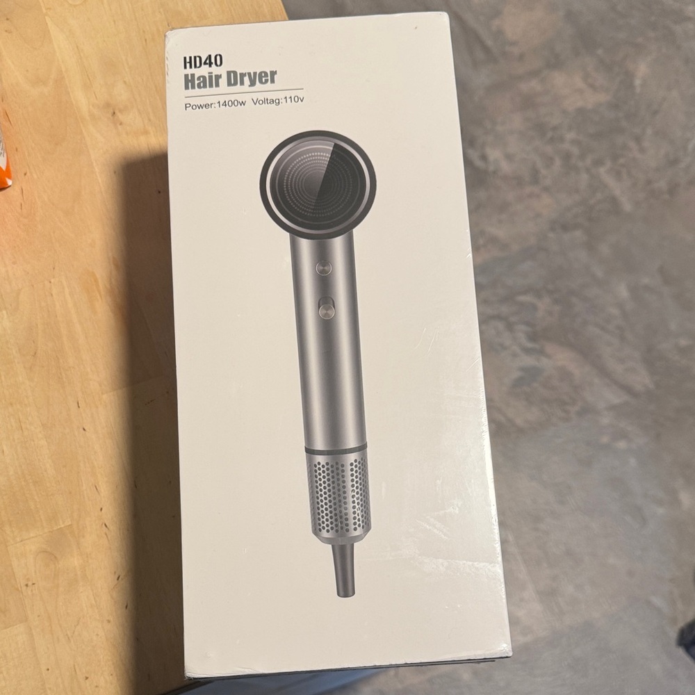 HD40 Hair Dryer in Silver